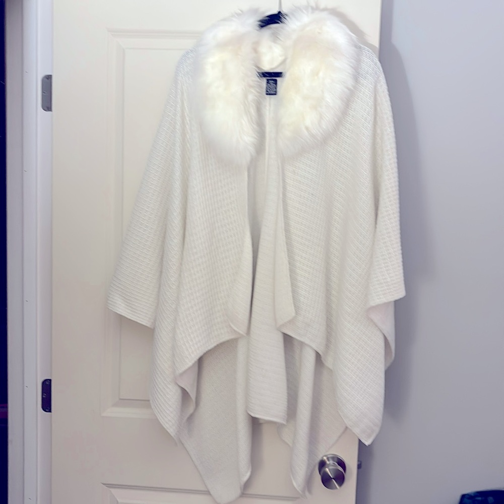 Faux fur collared knit cape, cream colored.